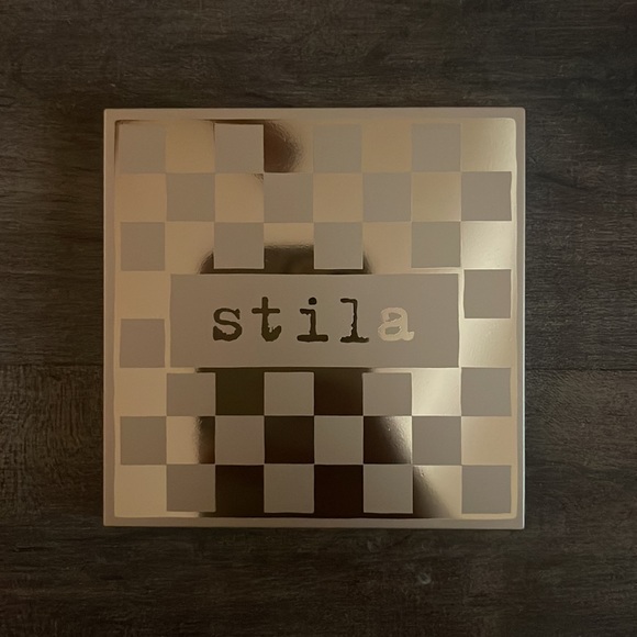 Stila Matte ‘N Metal Eyeshadow Palette NIB - Picture 6 of 9